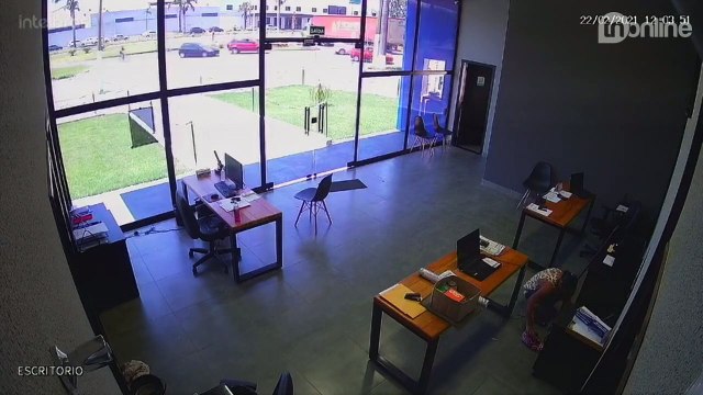 Trem atinge carreta em Arapongas