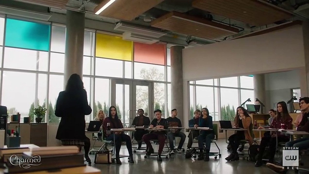 Charmed 3x04 - Clip from Season 3 Episode 4 - Mel's First Class Scene