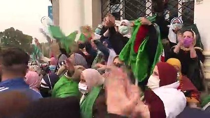 الآلاف يحتشدون في العاصمة الجزائرية في الذكرى الثانية للحراك