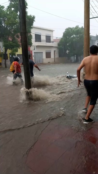 Diluvio en Catamarca: las motos, presas fáciles de la tormenta