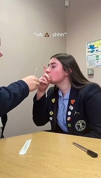 Test covid d'une personne qui à le syndrome Gilles de la Tourette