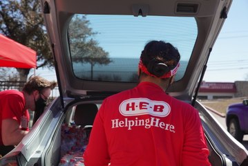 H-E-B Donating $1 Million to Texas Food Banks in Wake of Winter Storm