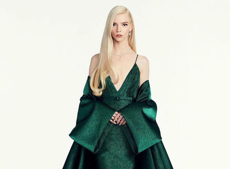 The Internet Still Can’t Get Over Anya Taylor-Joy’s Golden Globes Look