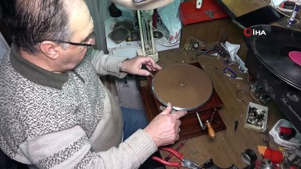 -  1959 yılından beri sevdiği mesleği yapıyor