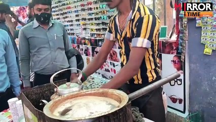 Rajinikanth, tea seller in Nagpur serves tea with unique swagger (1)