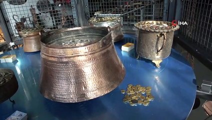 Delikli kuruşla başladı bin 500 parçalık koleksiyonun sahibi oldu