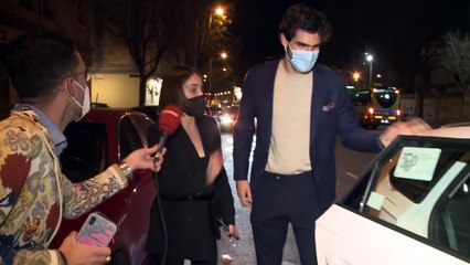 Juan Betancourt y Andrea Duro disfrutan de una cena en pareja