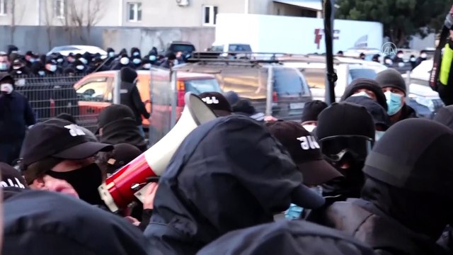 TİFLİS - Gürcistan'da ana muhalefet lideri, yüzlerce polisin katıldığı operasyonla gözaltına alındı (3)