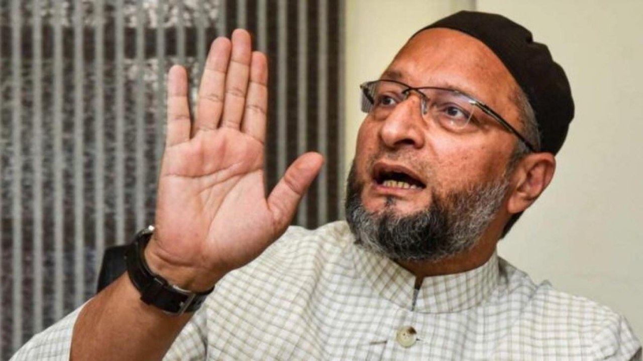 AIMIM opens electoral account in Gujarat, bags...