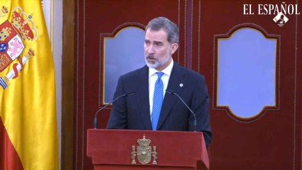 Felipe VI dice que Juan Carlos I “asumió su compromiso” y Batet que “derrotó a los golpistas”