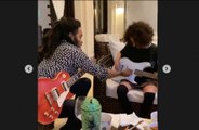 La hija de JLo recibe clases de guitarra de Lenny Kravitz