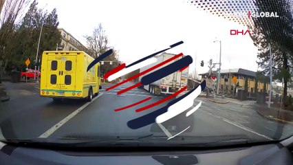 Trenin tırı parçaladığı anlar saniye saniye kamerada