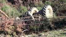 BALIKESİR - Devrilen traktördeki 2 kişi hayatını kaybetti