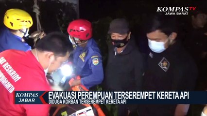 Dramatis! Evakuasi Perempuan Terserempet KA di Purwakarta