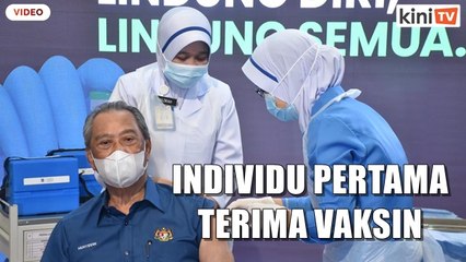 Download Video: Sejarah tercipta - Muhyiddin individu pertama terima vaksin Covid-19