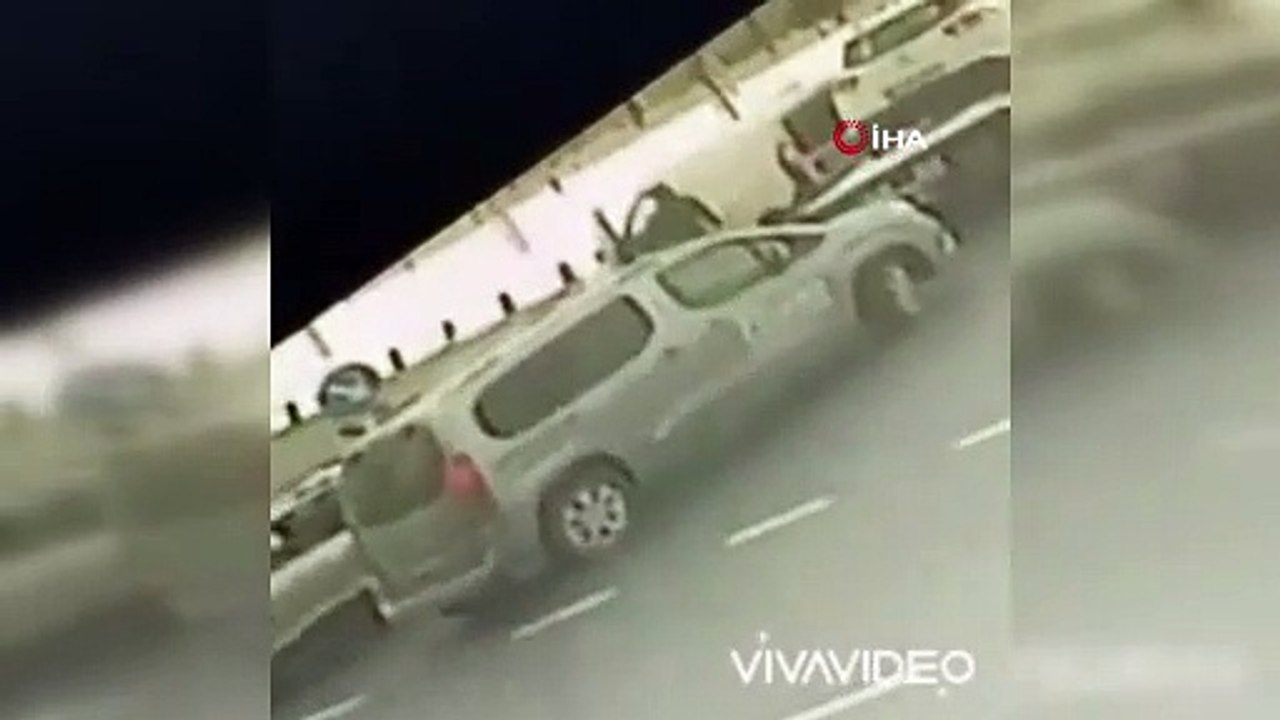 Trafikteki tartışmayı fırsat bilen hırsız, araçtan telefon çaldı