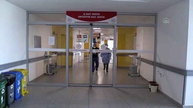 SİNOP - DOKTORLAR KOVİD-19'LA SAVAŞI ANLATIYOR - 'Rahat nefes alabilmek için devamlı yüzüstü yatmak isteyen hastalarımız var'