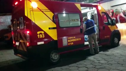 Homem cai de motocicleta e socorrido pelo Siate