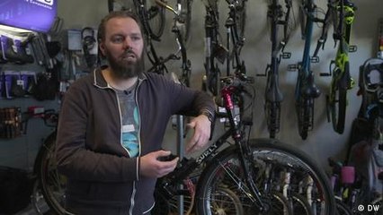 Electric Bikes Instead of Cars