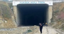 Hızlı tren tüneli girişinde yanmış erkek cesedi bulundu