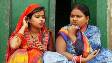 See how this creepy woman loots the jewel of the innocent women of the village. देखिये ये ढोंगी औरत गाँव की भोली-भाली औरतों का गहना कैसे लूट लेती है।  BHOJPURI VIDEO 2021