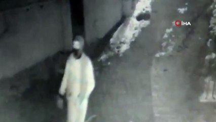 Motosiklet hırsızı önce kameraya sonra polise yakalandı