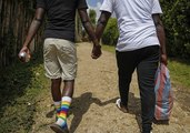 Au Cameroun, des homosexuels sont tués en toute impunité et enchaînés en prison