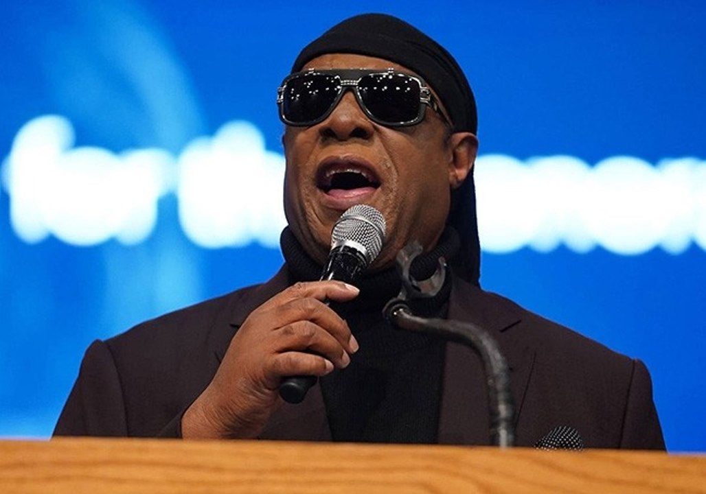 Pour fuir le racisme aux Etats-Unis, Stevie Wonder veut s’installer au Ghana