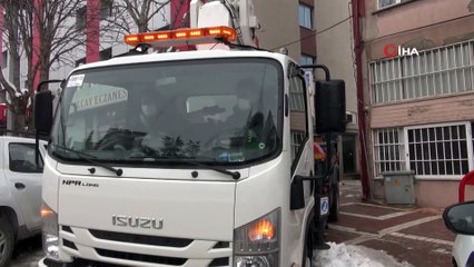 Elektrik arıza ekiplerinin zorlu mücadelesi