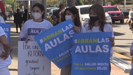 Padres de alumnos exigen una vuelta gradual y voluntaria a las aulas