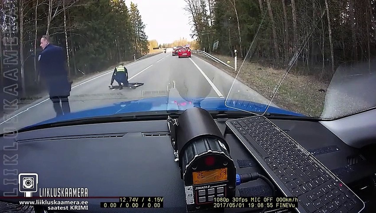 Ce policier estonien sait comment stopper une c...