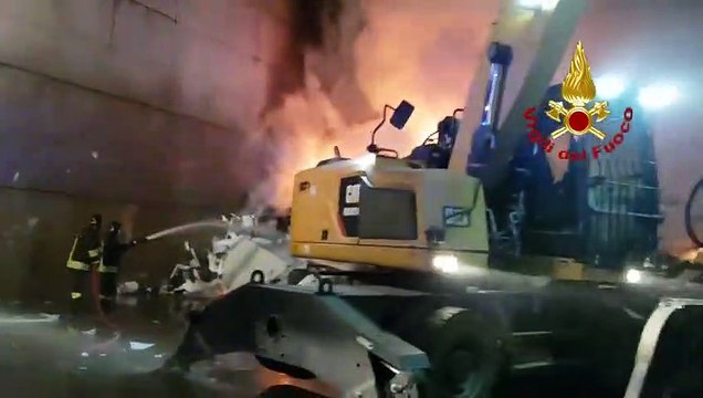 Carpi (MO) - In fiamme azienda di trattamento rifiuti (24.02.21)