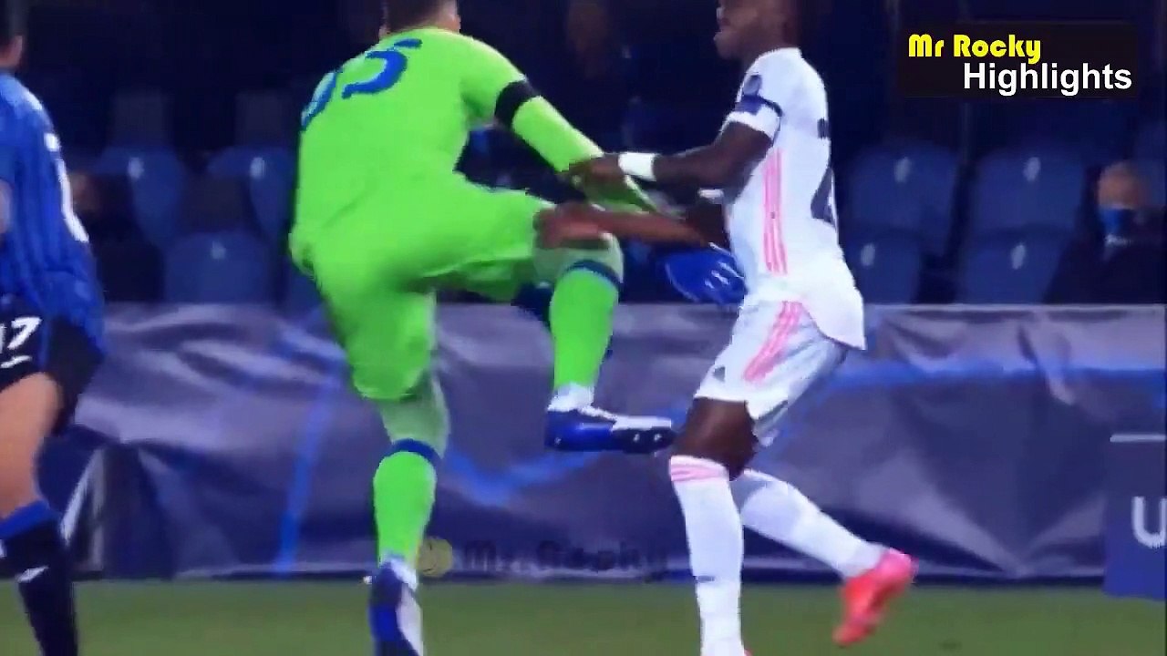 Atalanta  (0-1 ) Real Madrid : Le but de Mendy qui sauve le Real Madrid face à Atalanta