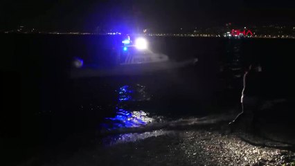 Gözaltına alınmaktan kaçmak için denize atladı