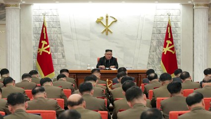 김정은 "신세대 군 간부 통제 강화"...경제난 속 군 기강 잡기 / YTN