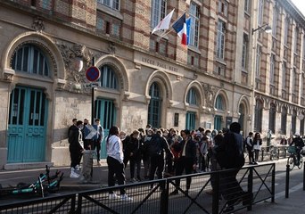 Paris : le rectorat veut favoriser la “mixité sociale” des lycéens, les parents dénoncent une “ségrégation scolaire”