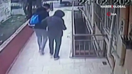 Kamerayı fark eden hırsızlardan akıl almaz çözüm