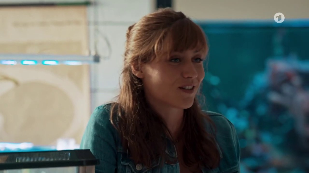 Sophie Pfennigstorf - WaPo Berlin-Das Krokodil im Badesee