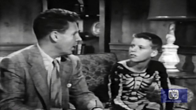 The Adventures of Ozzie and Harriet | Season 1 | Episode 5 | Halloween Party | Ozzie Nelson