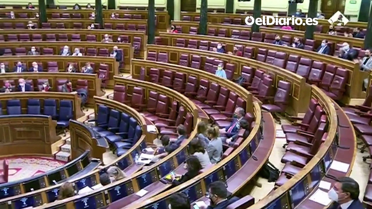“¡Que se besen! ¡Que se besen!”: los gritos de los diputados de Vox tras el acuerdo para la renovación del Consejo de Administración de RTVE