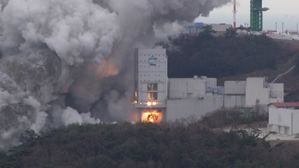 누리호 핵심 1단 엔진 100초 연소시험 성공 / YTN