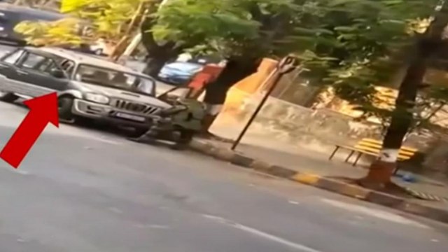 Abandoned car found near the Mukesh Ambani house Antilia