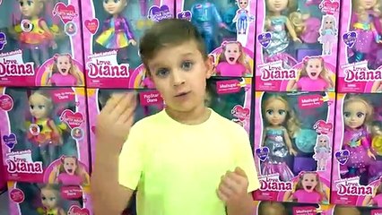 Diana y Roma juegan a la venta de juguetes