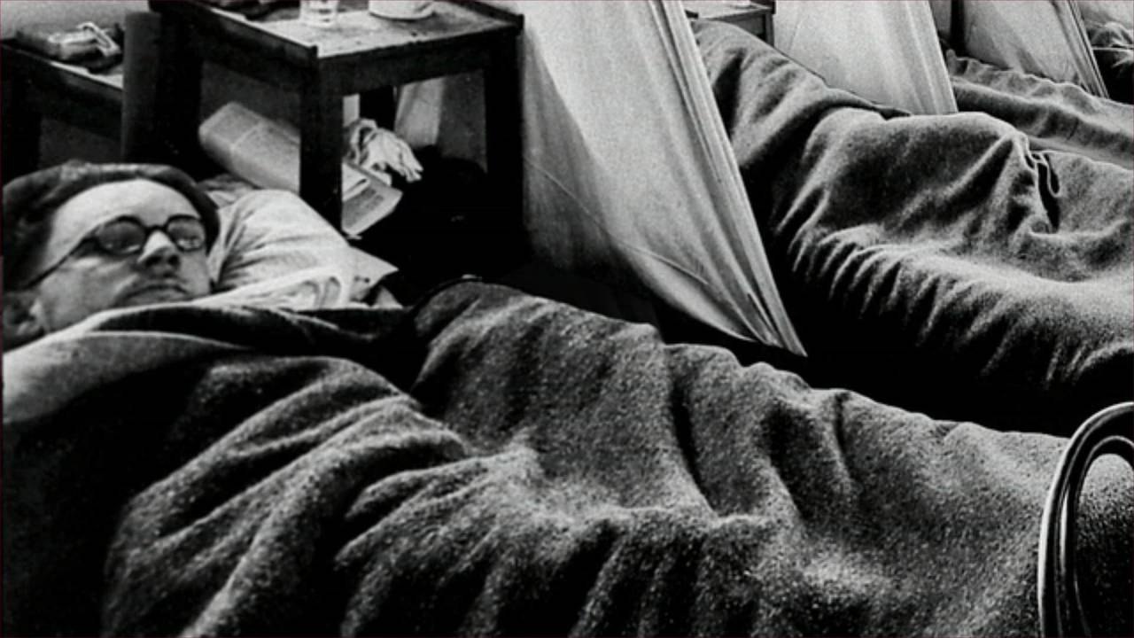 105-Year-Old COVID Survivor Credits Longevity to Gin-Soaked Golden Raisins