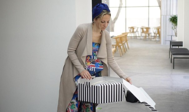 The hat designer Ana Pribylova : Dubai World Cup where the world meets