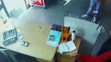 İzmir'de benzin istasyonundaki pompalı tüfekli soygun kamerada