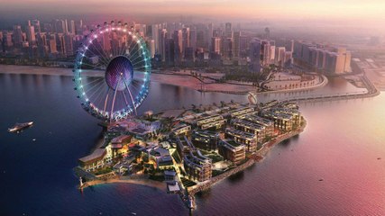 Landmarks Light Up Dubai&#39;s Skyline