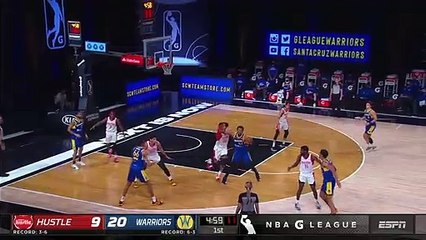 Jordan Poole hammers it home