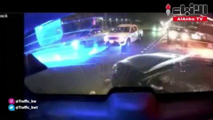 «الداخلية» تبث مقطعاً يوثق تعرض دوريات الأمن والمرور لحوادث خطيرة بفعل عدم الانتباه