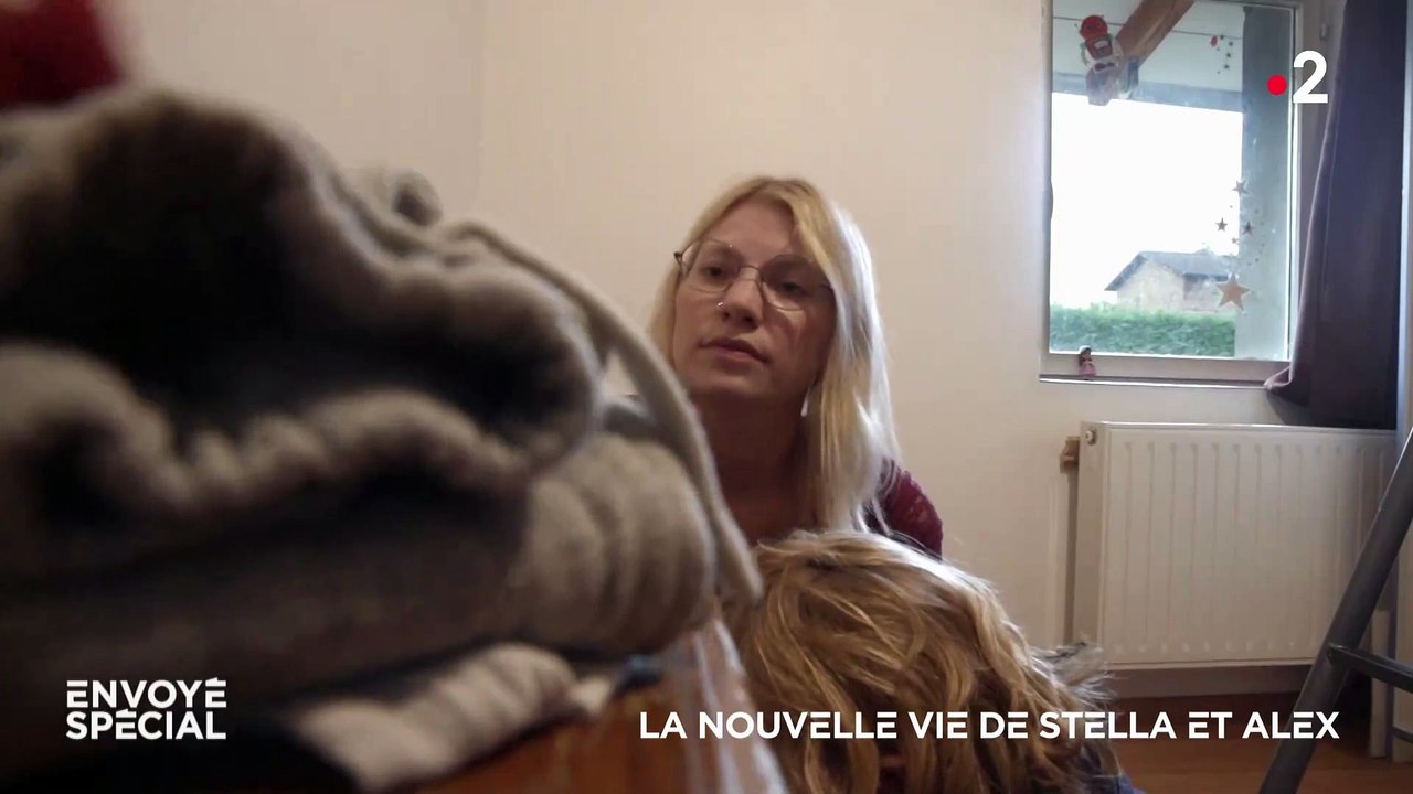 Le témoignage bouleversant dans "Envoyé Spécial" de Stella, petite fille transgenre de 8 ans, qui a changé de prénom: "La nature a commis une erreur. C'est pas grave si elle s'est trompée!" - VIDEO